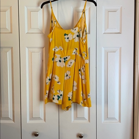 Romper - Picture 2 of 2